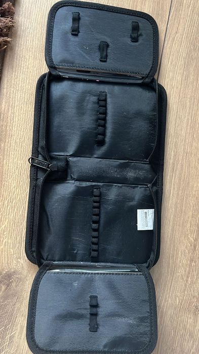 Piórnik szachownica Back up