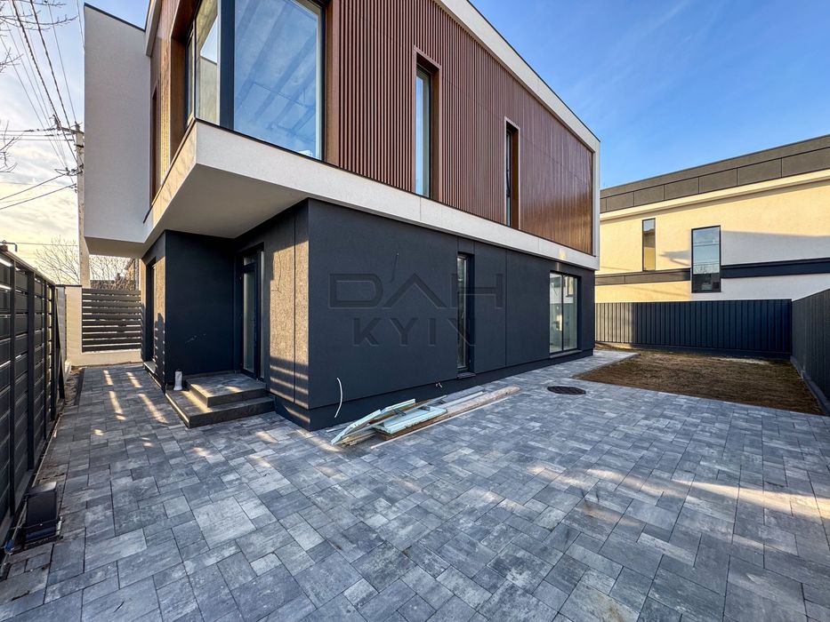 Окремий фасадний будинок 150 м², біля Ліцею №1, газ, асфальт