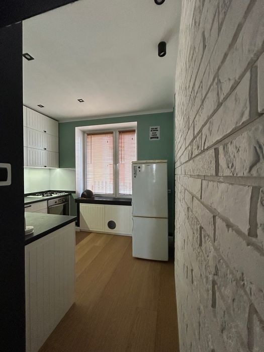 Na sprzedaż 48 m² – po generalnym remoncie, gotowe do zamieszkania. Oferta sprzedaży aktualna do lipca – póżniej planowany wynajem długoterminowy