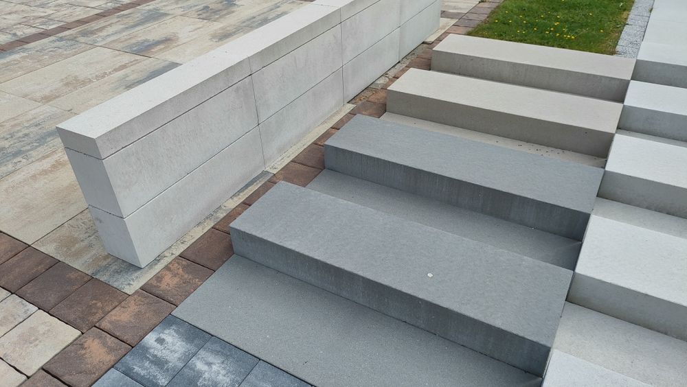 Stopnie schodowe schody podwieszane stopnica betonowa blok schodowy