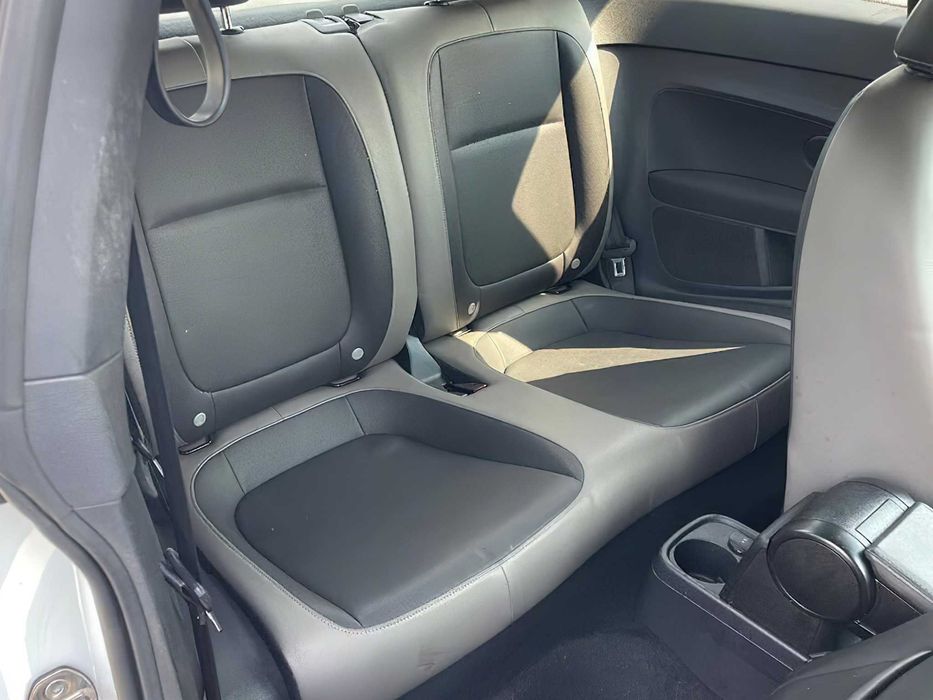 Volkswagen Beetle      2015