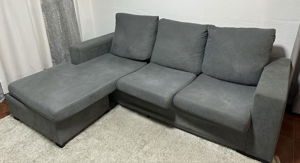 Sofá com chaise longue cinzento