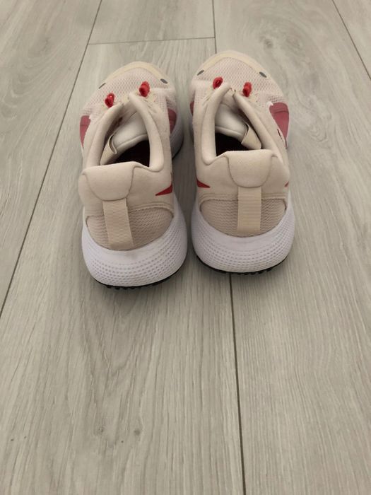 Sapatilhas Nike React, tamanho 42