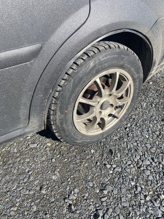 Лачетты седан 1.6