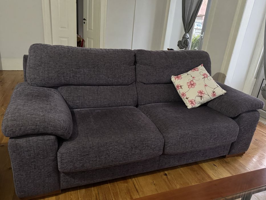 Sofa seme novo violeta!