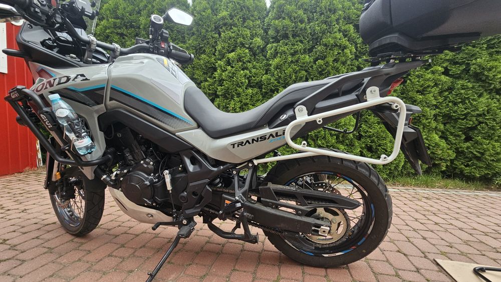 Honda Transalp XL 750  2023-2026 Stelaż sakw bocznych  szyba