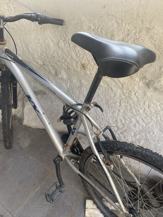 Bicicleta prateada