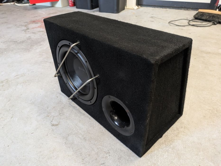 Subwoofer skrzynia Helix P10V