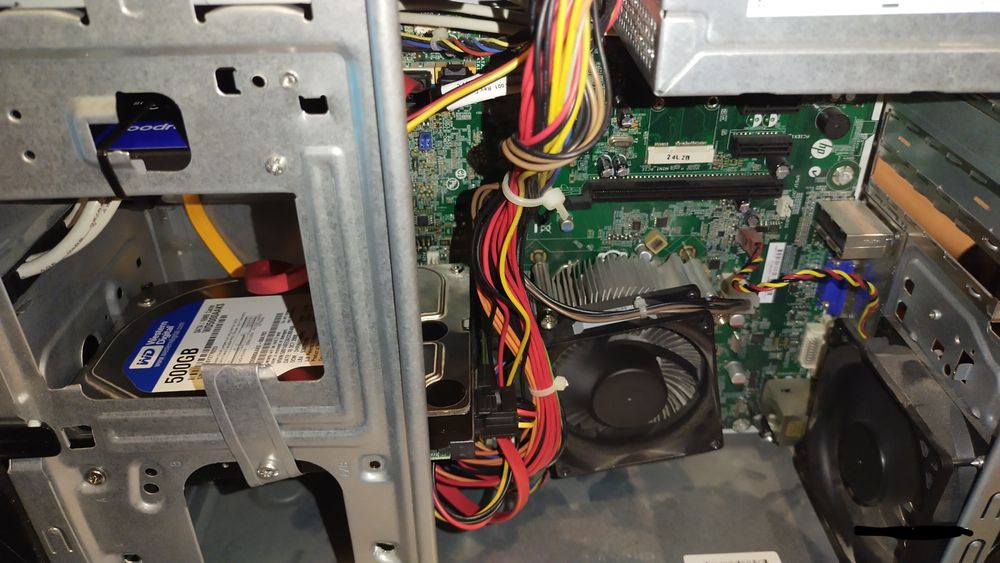 WIFI PC i3 8GB RAM, NOWY SSD  MONITOR 19"stacjonarny gratisy Win 10 sp