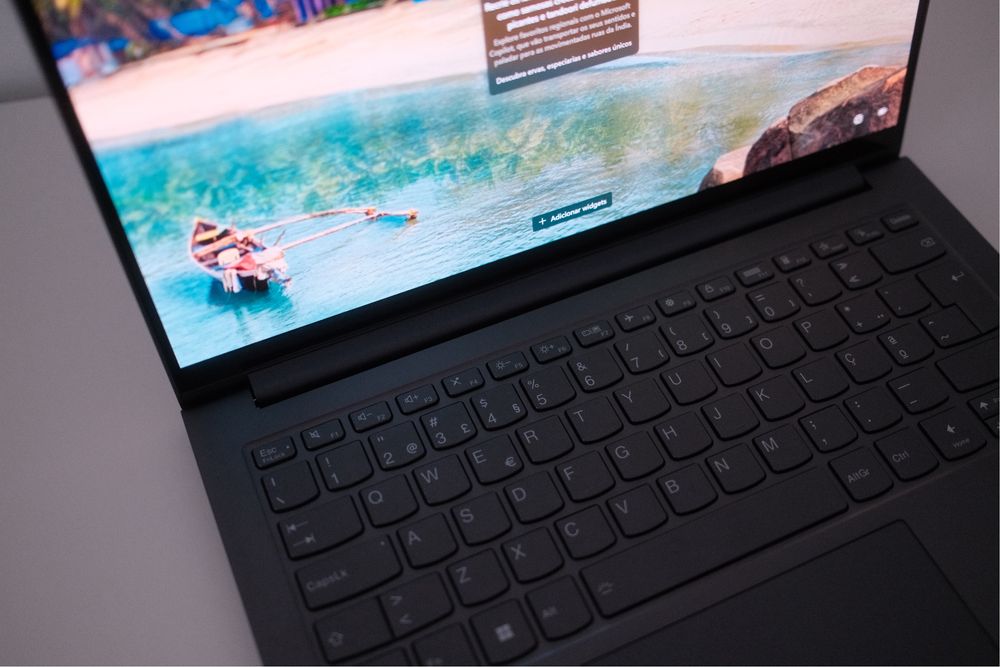 Portátil Lenovo Yoga S7P 14 ACH