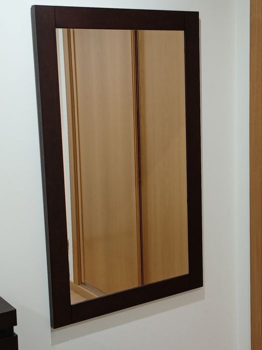 Mobilia de quarto cama espelho mesinhas cabeceira cómoda colchão