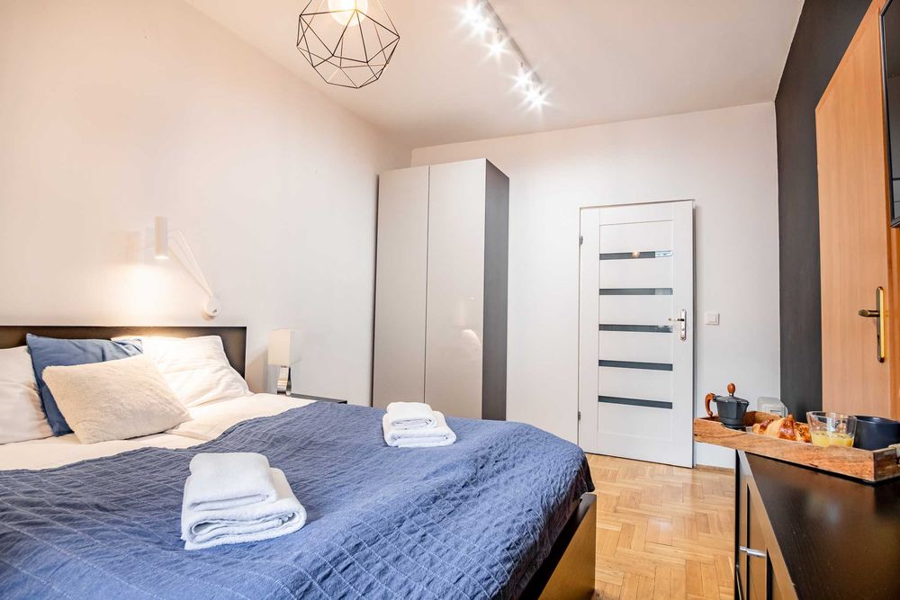 Duży apartament na Starym mieście : 2 sypialnie : 2 łazienki