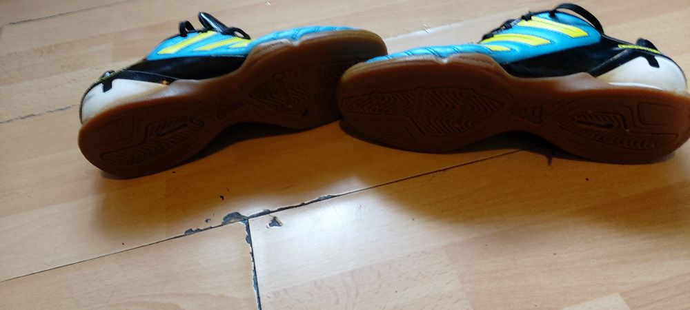 Fajne buty Adidas Predator stan super roz.38