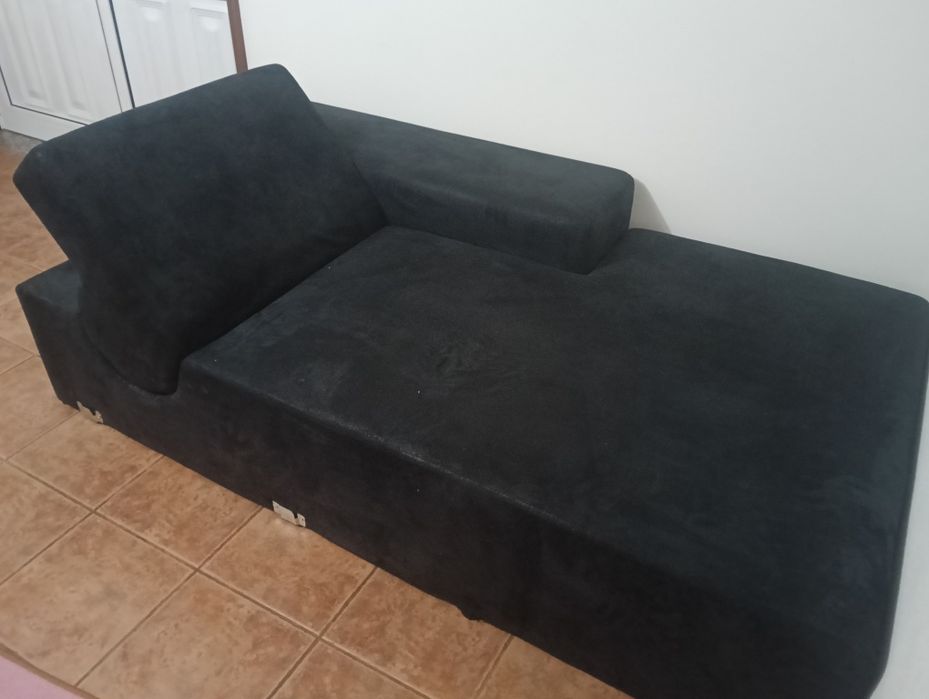 Sofá com chaise long
