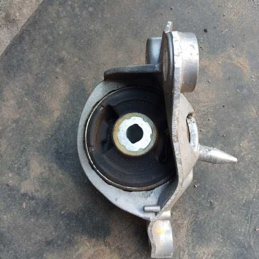 Замок капота 84075292 CHEVROLET VOLT для 16-18г, 19г.  вольт2 разборка.