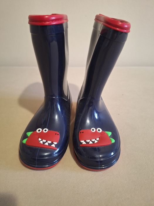 Gumiaki, rozmiar 28. Przeciwdeszcze buty.