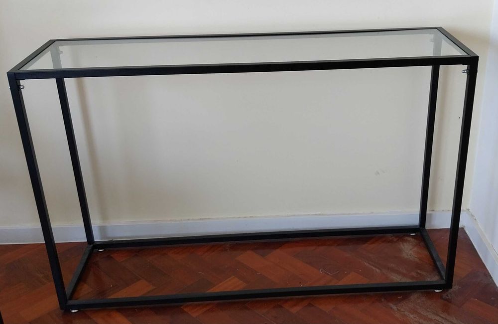 Mesa/aparador metálico