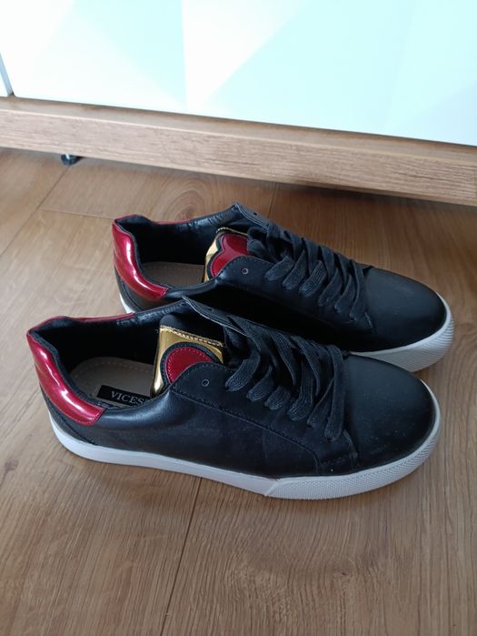 Buty damskie czarne 39