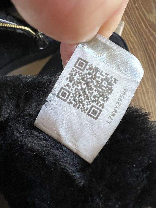 UGG Classic mini zip 39 czarne śniegowce kozaki zamsz kożuch skórzane