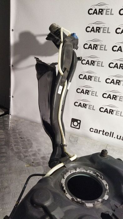 Бензобак Audi Q3