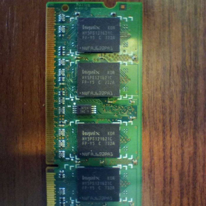Оперативна пам'ять Hynix DDR2 512MB та Процесор Intel Celeron M 540