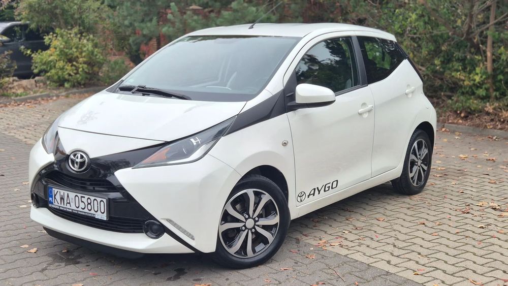 Toyota Aygo 5Drzwi Alufelgi Klimatyzacja  Radio dotyk 7Cali Kamera