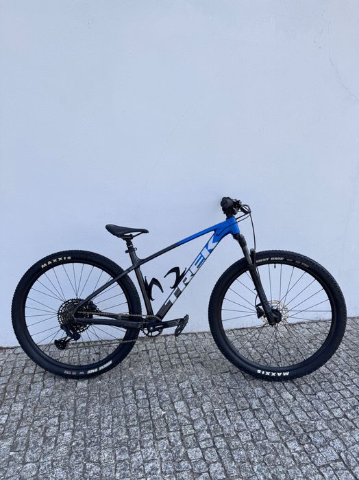 Bicicleta Trek Marlin 8 - com PNW e espigão telescopio