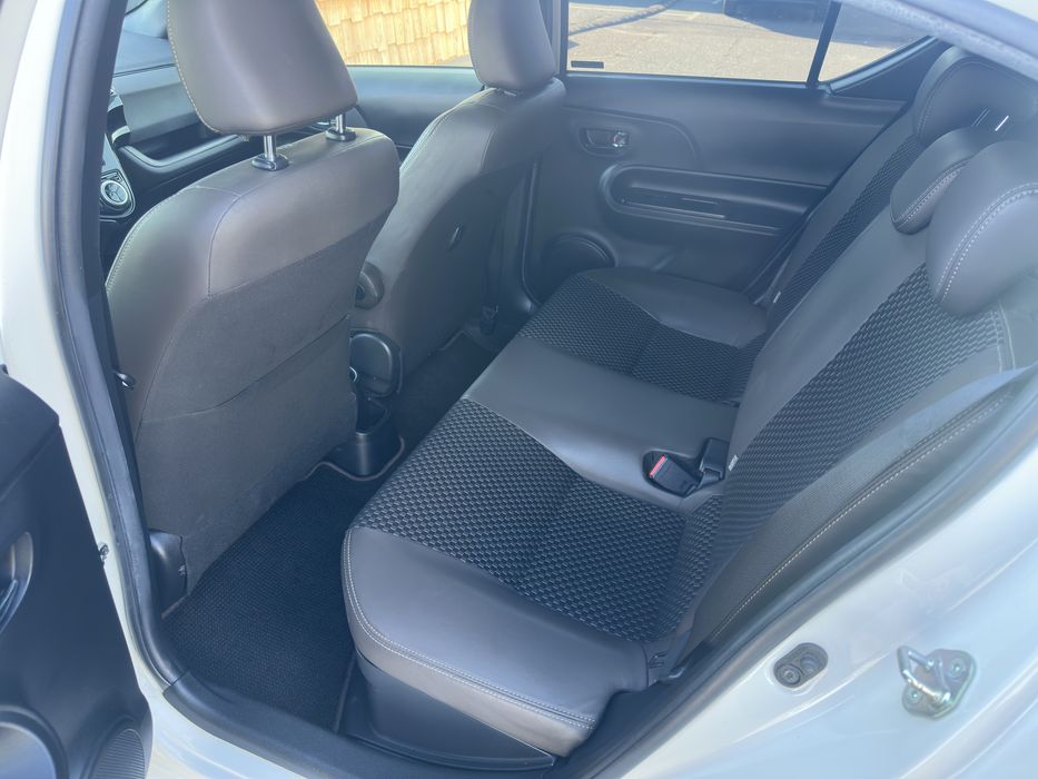4л/100 км! Toyota AQUA 1.5 гібрид CROSSOVER 2019 рік 13800$