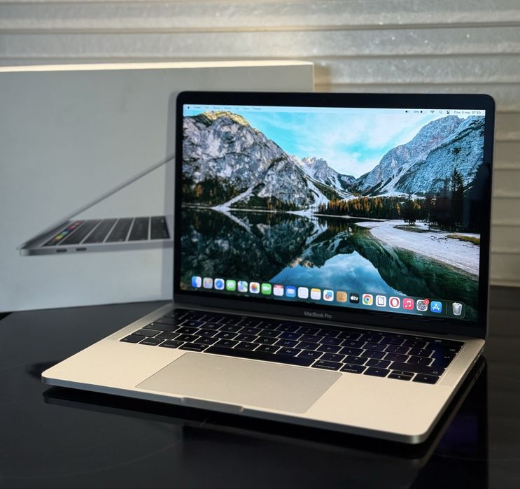 Laptop MacBook Pro 13” A1989 Touchbar + Pudełko