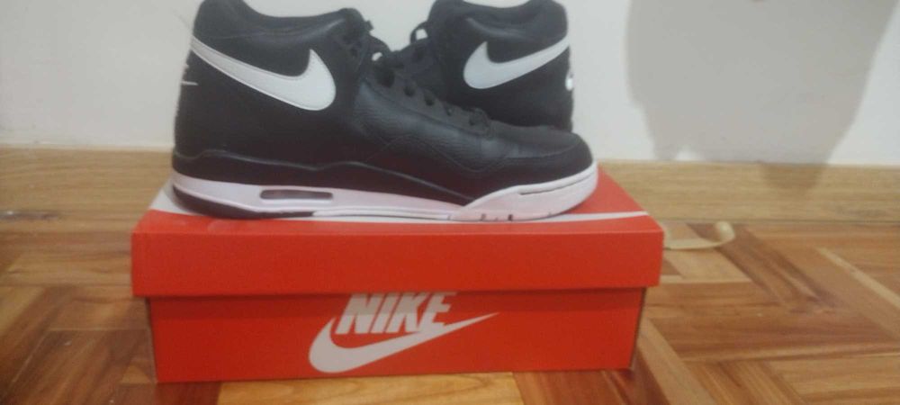 Nike flight black and white