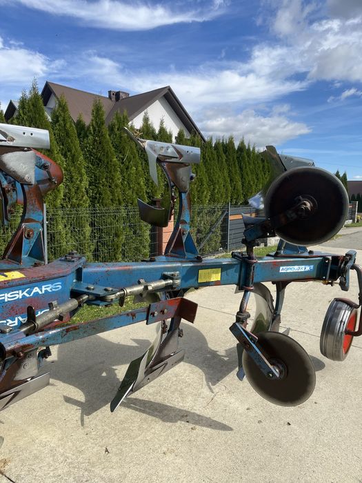 Plugi Fiskars 3 skibowe obrotowe