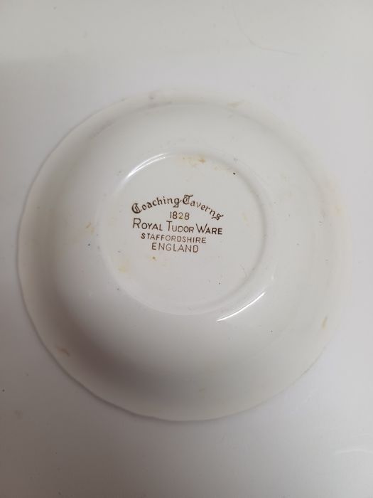 Chávena de café mais taça antiga