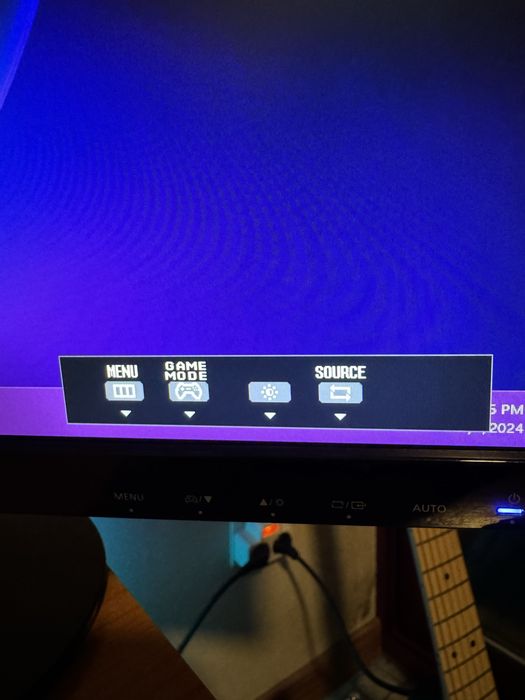 Monitor Samsung 24” com modo Gaming