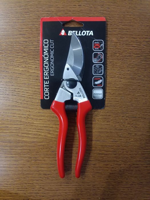 Sekator ogrodowy Bellota