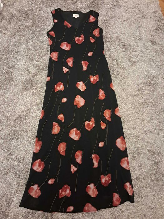 Letnia maxi czarna w czerwone kwiaty sukienka rozm. S, M