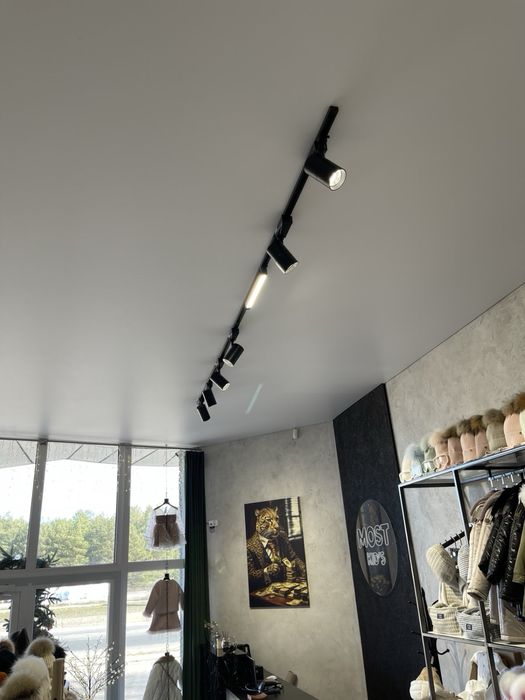 Натяжні стелі . Натяжние потолки