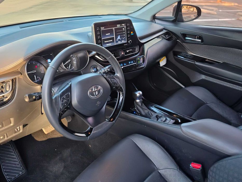 Toyota C-HR      2022