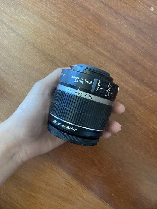 Canon 500D + 1 objectiva