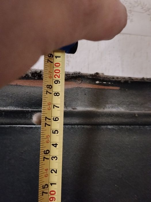 Двері вхідні в нормальному стані, є ключ