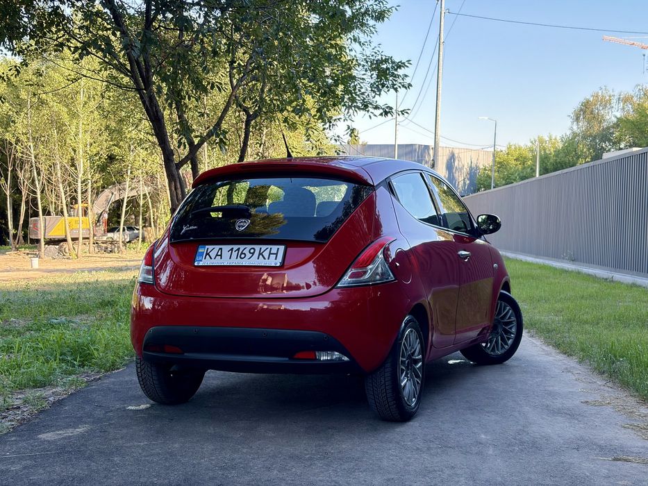 Lancia Ypsilon 2012