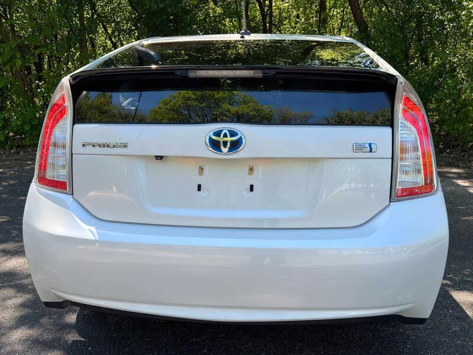 Toyota Prius Four      2015