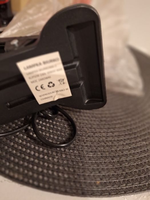 Lampka biurkowa czerwona