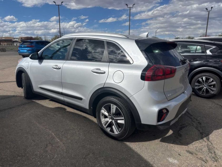 Kia Niro Plug-In Hybrid LXS      2020