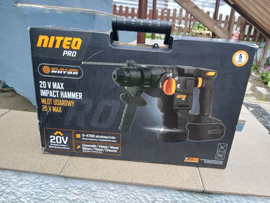 Sprzedam nowy młot udarowy akumulatorowy