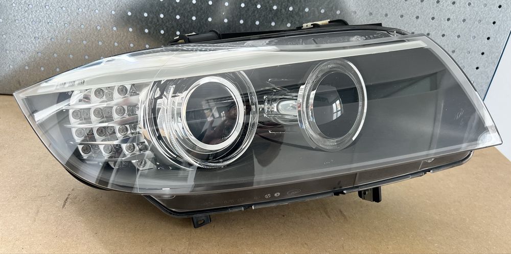 Farol esquero e direito BMW SÉRIE 3 TOURING (E91)
