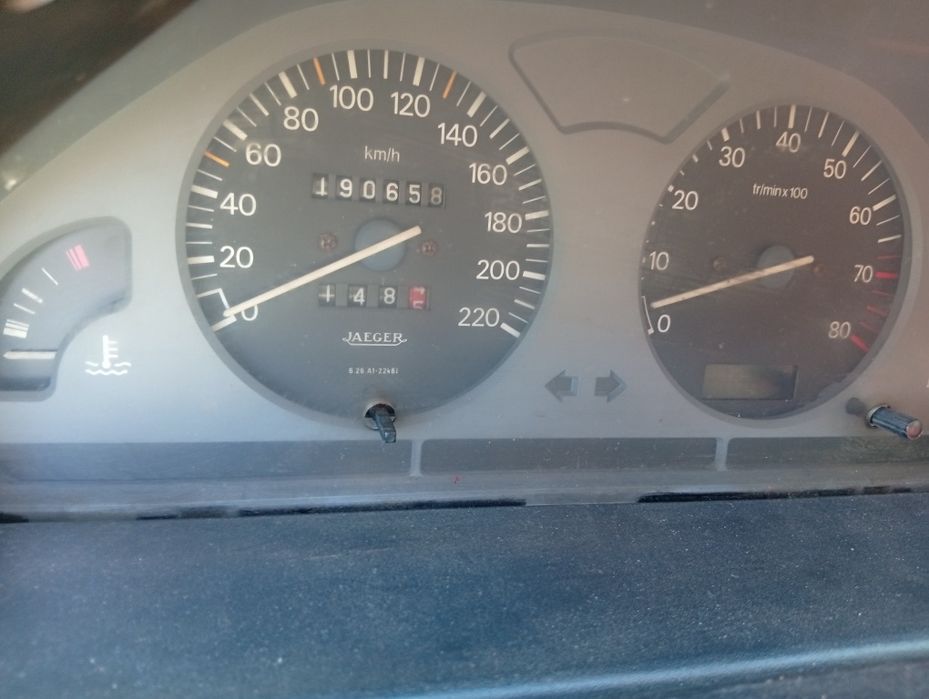 Carro Peugeot 106 gasolina