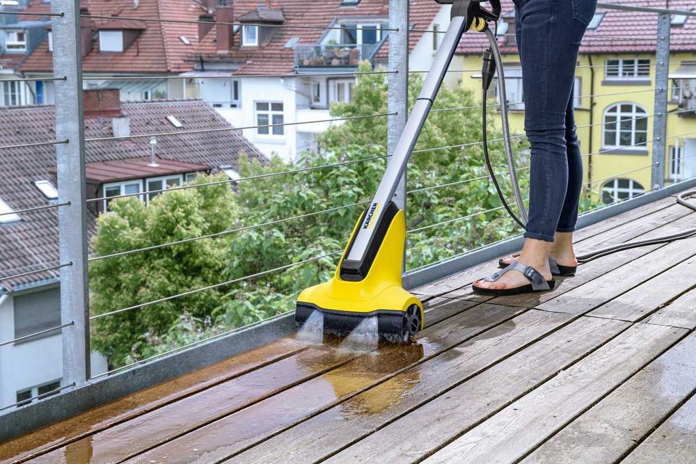 Wynajem Karcher Szorowarka PCL -4 ; PCL -6 do czyszczenia deski tarasowej, kompozytu