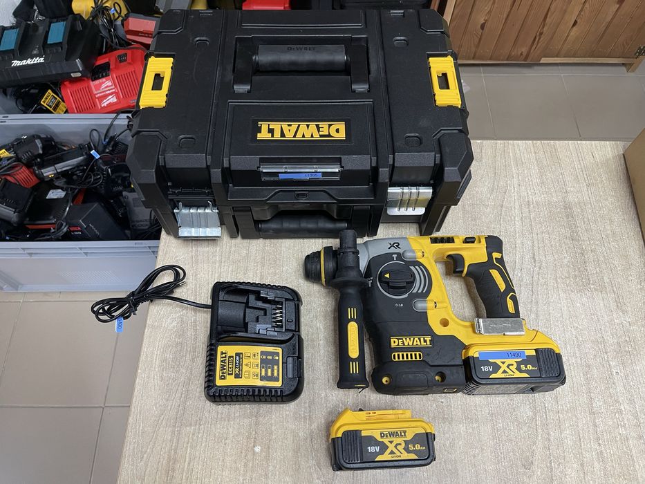 Dewalt DCH273 / безщітковий перфоратор Девольт