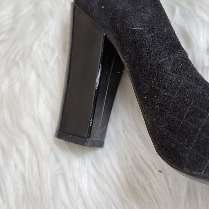 Eleganckie klasyczne  buty na obcasie Bata  36