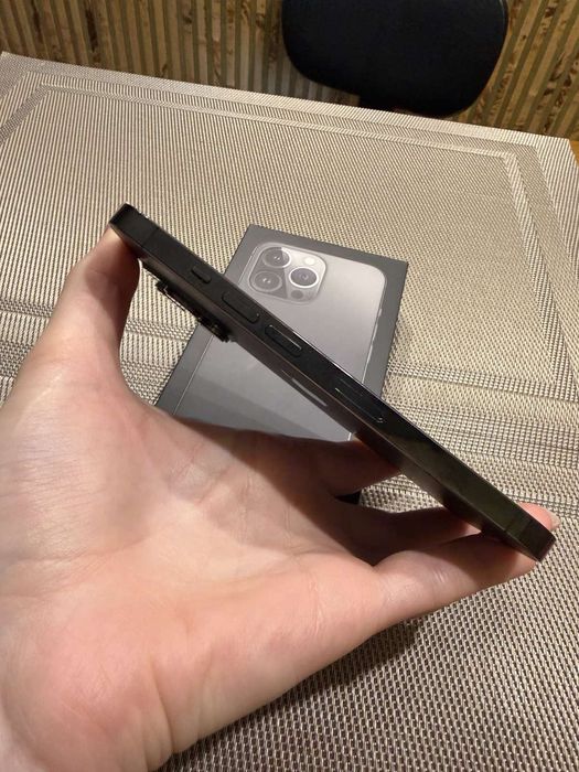 Продам ідеальний Iphone 13 pro 256gb